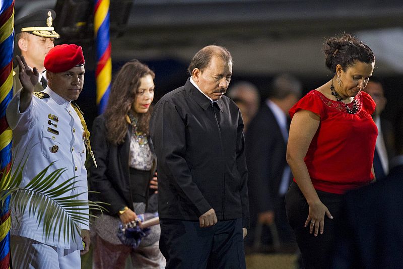 El presidente de Nicaragua, Daniel Ortega, llega a Caracas para despedir a Chávez