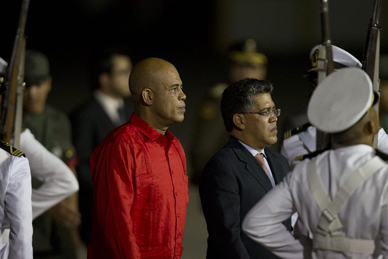El presidente de Haití, Michel Martelly, llega a Caracas para asistir al funeral de Hugo Chávez