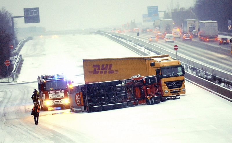 La nieve provoca un accidente en Weitestadt en Alemania