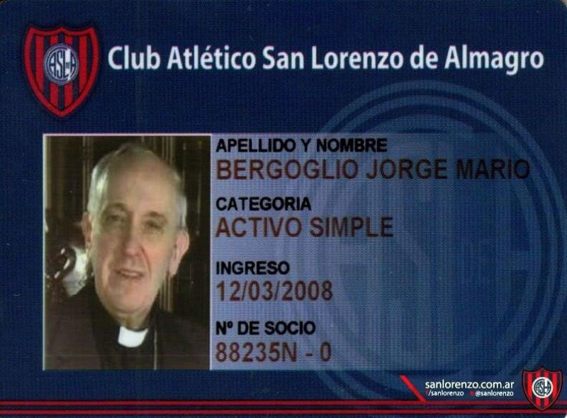 Carnet de socio de San Lorenzo de Almagro perteneciente a Jorge Mario Bergoglio, el papa Francisco, un gran aficionado al fútbol y al tango