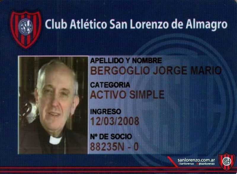 Carnet de socio de San Lorenzo de Almagro perteneciente a Jorge Mario Bergoglio, el papa Francisco, un gran aficionado al fútbol y al tango