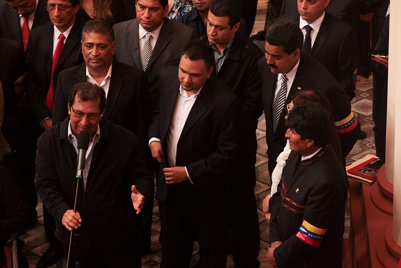 TRASLADAN EL CUERPO DE HUGO CHÁVEZ