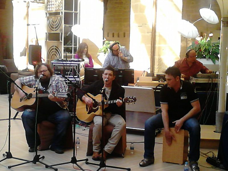 Actuación del grupo logroñés A-68.