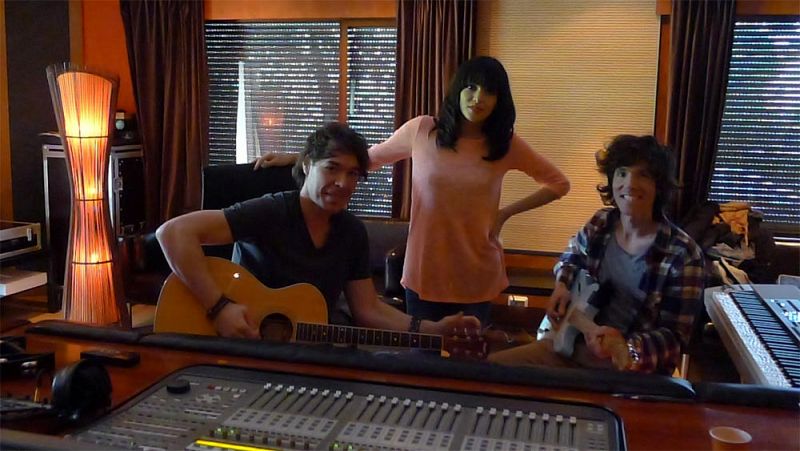 David, Juan y Raquel en su estudio