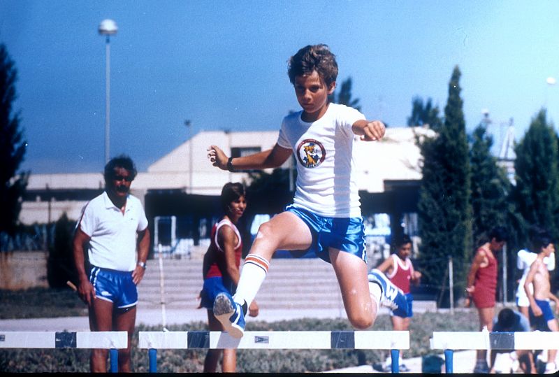 El príncipe Felipe haciendo atletismo