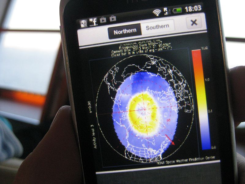 Consultando las previsiones de auroras boreales