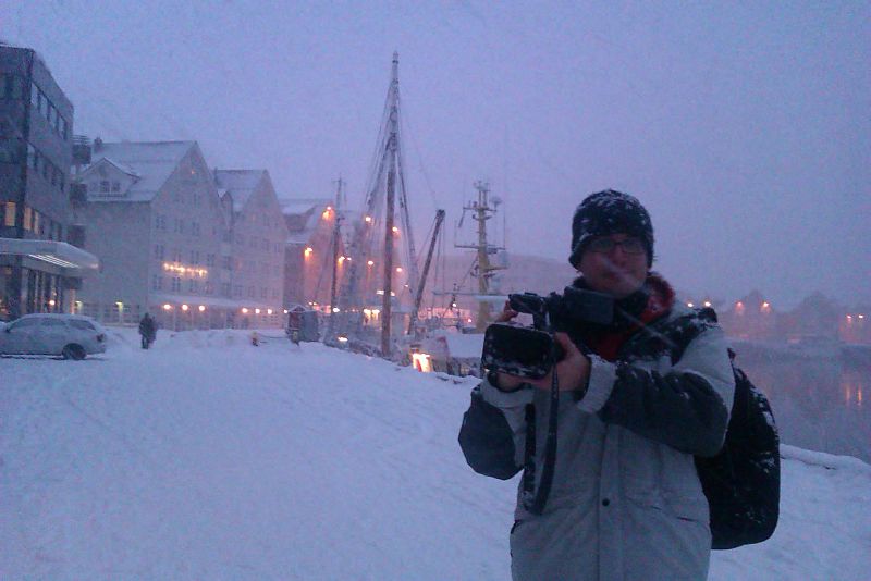 Bajo una buena nevada en Tromsø