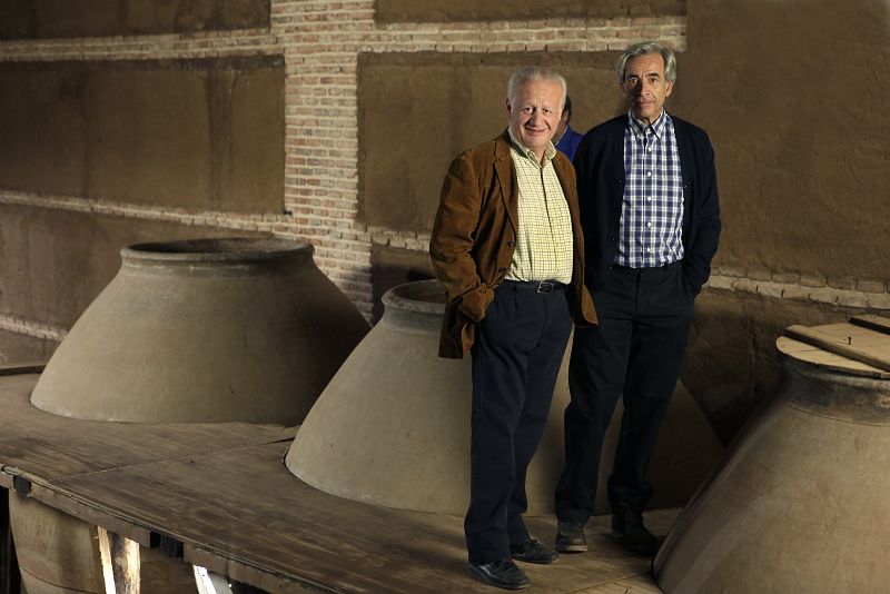 Mientras, Miguel está en Madrid, pero esta semana se ha desplazado a Sagrillas para comunicarle a Antonio en persona una decisión muy importante que ha tomado...