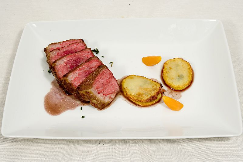 MasterChef - Presa ibérica a la parrilla, falso ravioli de setas y salsa ligera de vino tinto