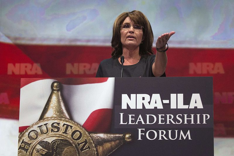 La gobernadora de Alaska, Sarah Palin, habla durante la convención