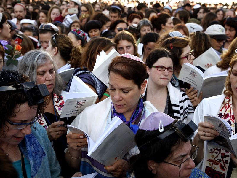 Las mujeres forman parte de un grupo de judías liberales