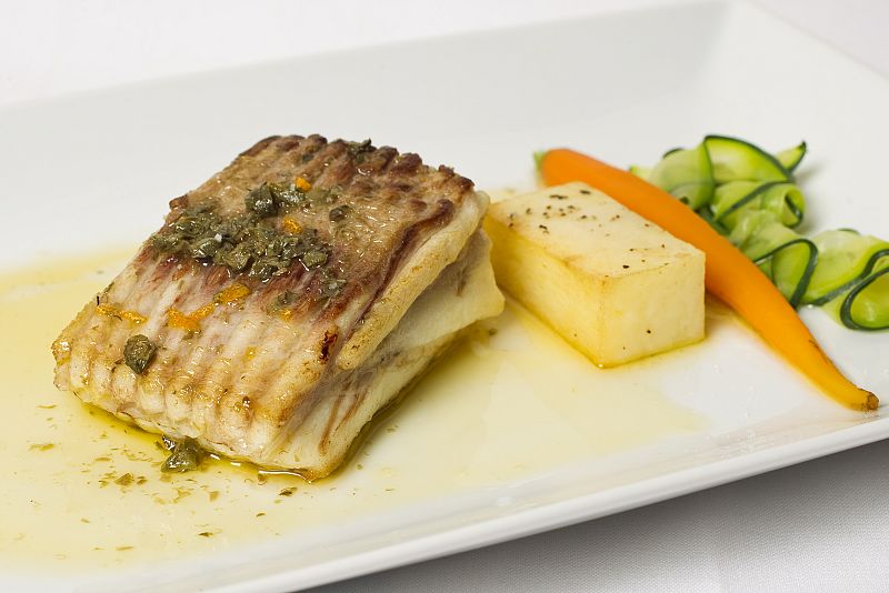 Clara - Raya con beurre noisette de alcaparras y naranjas