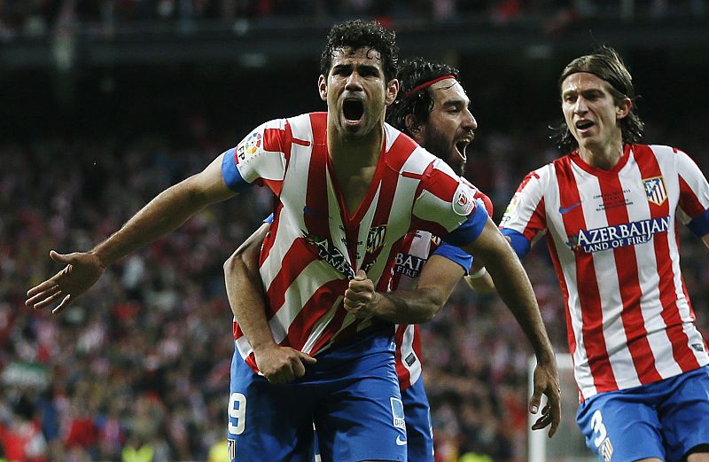 Diego Costa celebra el gol del empate en la final de Copa