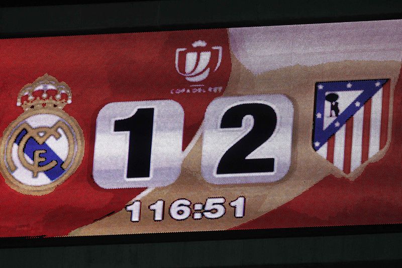 Vista del marcador, que refleja el 1-2 para el Atlético