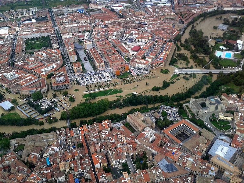 El Barrio de la Rochapea, en Pamplona, totalmente inundado