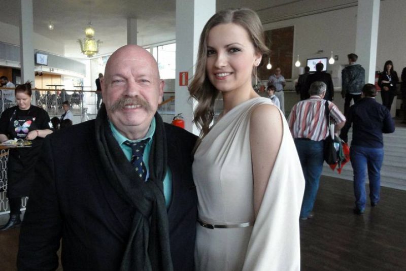 José María Iñígo, comentarista de Eurovisión 2013, junto a Milena Brody