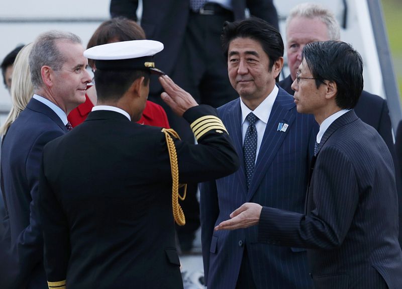 El primer ministro japonés, Shinzo Abeast International Airport