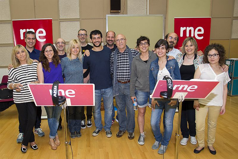El equipo de 'Un mundo feliz' al completo.