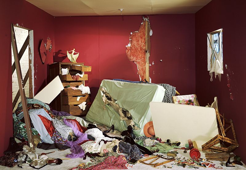 "La habitación destruida", de Jeff Wall, 1978, copia de 1987.