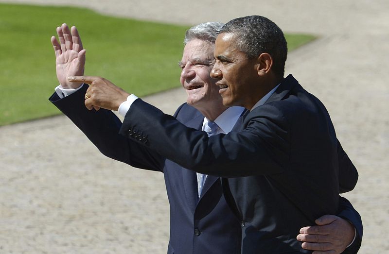 EL PRESIDENTE ALEMÁN RECIBIÓ A OBAMA EN SU PRIMERA VISITA OFICIAL A BERLÍN