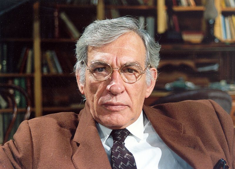 El director teatral Miguel Narros ha fallecido este viernes en Madrid.