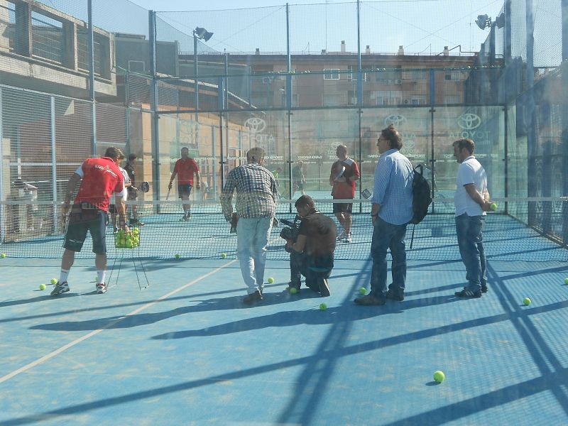 Javier durante su clase de pádel (Sevilla)