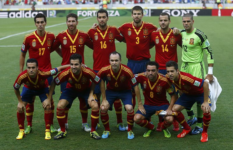 Los jugadores españoles posan antes del encuentro contra Nigeria.