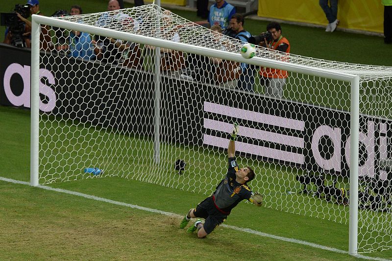 Bonucci no tuvo puntería y mandó por encima del larguero su disparo. Era el fallo que la selección española estaba esperando.