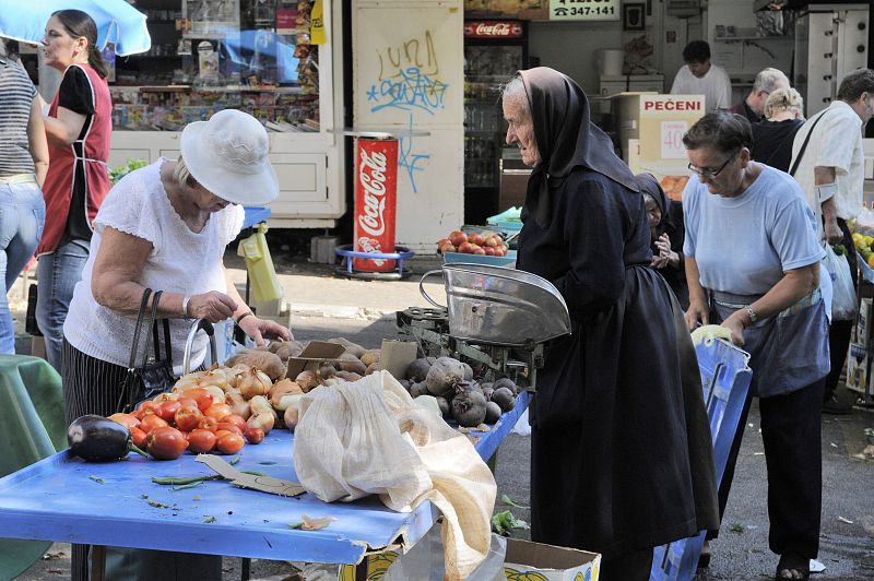 Un puesto en un mercado de productos locales en la ciudad de Bol, en la isla de Brac.