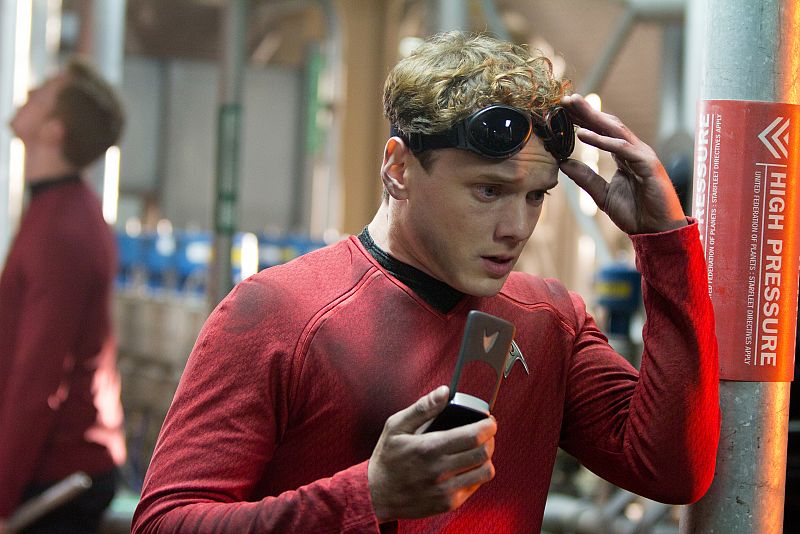 Navegante Pavel Chekov (Anton Yelchin)