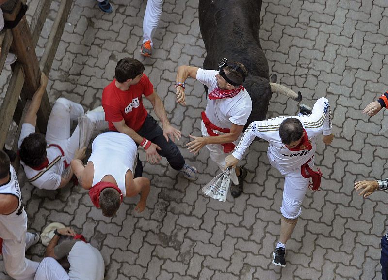 A la entrada en el callejón de la Plaza se han creado alguna situación de peligro