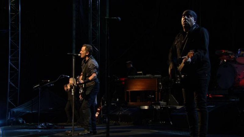  Fotografía de un concierto de la gira Radio Nowhere