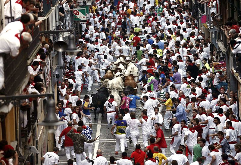 La calle Estafeta es una de las más concurridas en los encierros de San Fermín