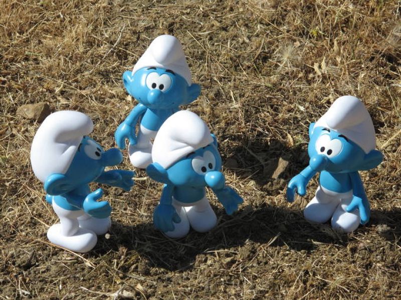  Algunos de los 1500 Pitufos que han asistido al acto