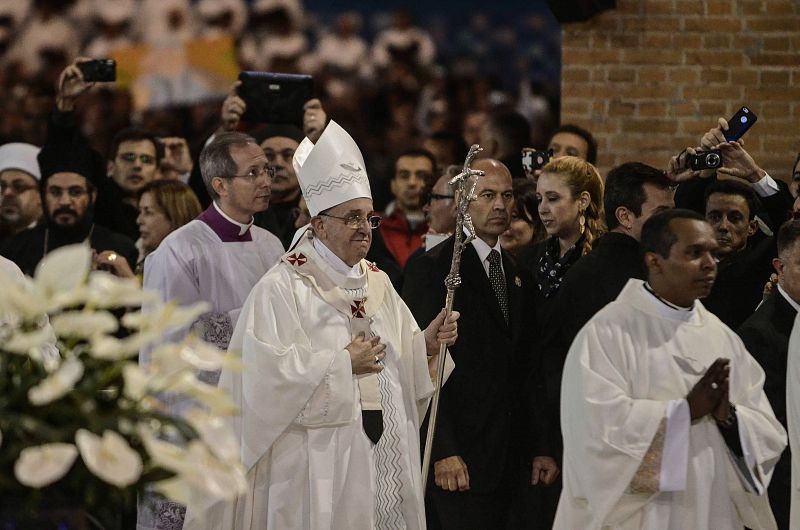 El papa Francisco momentos antes de oficiar la misa en el santuario de Aparecida, el más venerado del país y el segundo más grande del mundo.