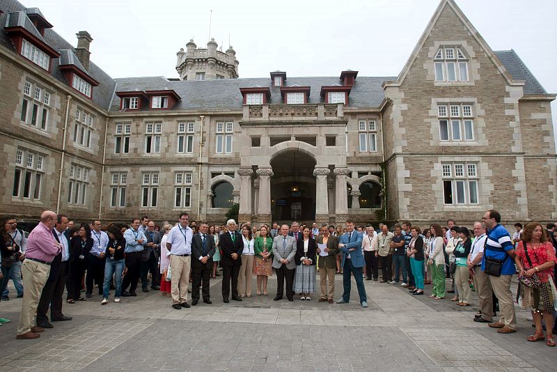 MINUTO DE SILENCIO EN LA UIMP