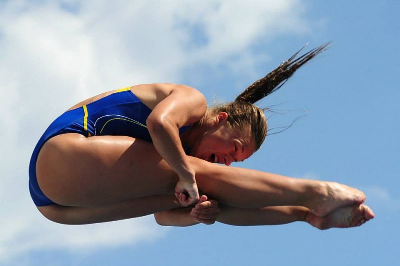 La sueca Johanna Johansson compite en trampolín de 3 metros en los Campeonatos del Mundo.