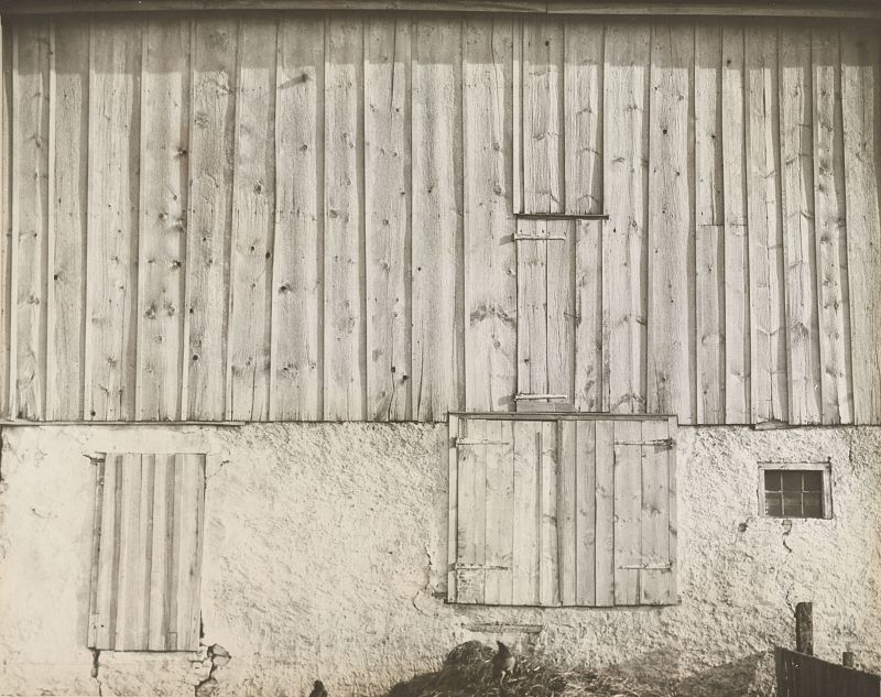 'White Barn, Bucks County, Pennsylvania' (1914-17). Charles Sheeler.