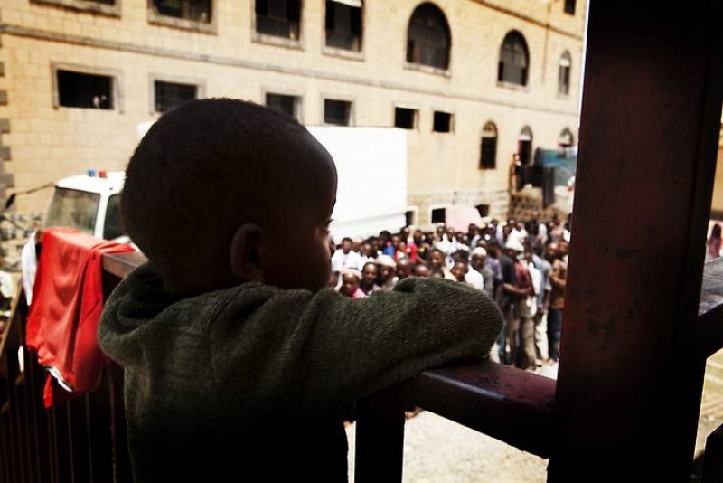 Centenates de emigrantes etíopes han sido liberados de las redes de traficantes por las autoridades de Yemen