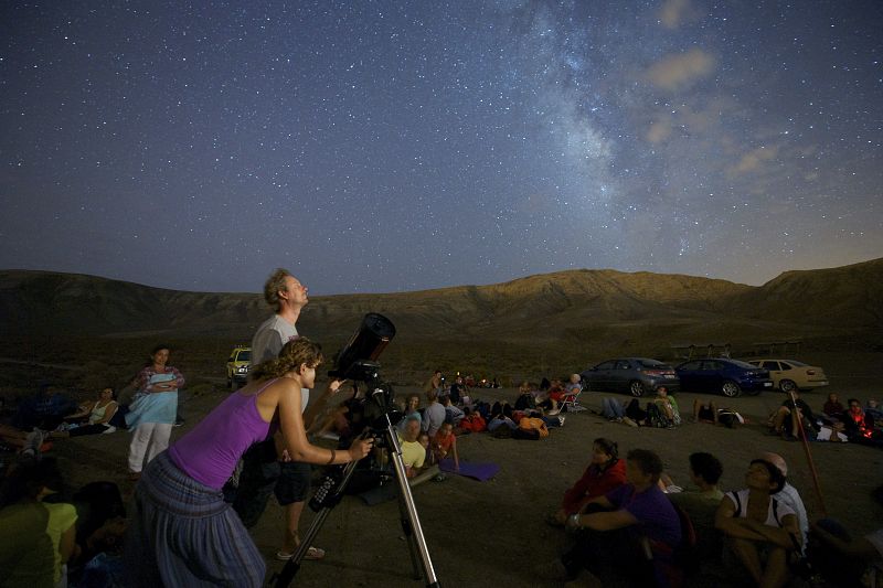 Observación de Perseidas organizada en el poblado aborigen de La Atalayita, Fuerteventura.