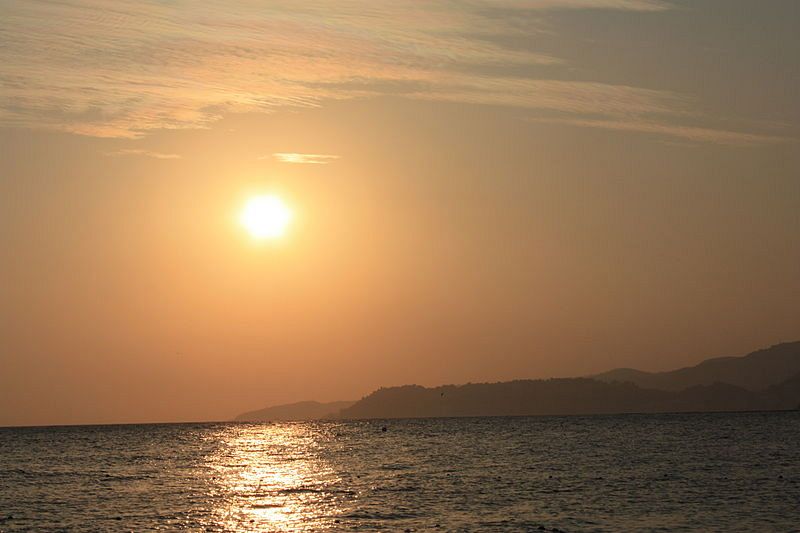 España a ras de cielo - Nuestras costas: en busca del sol