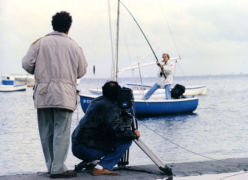 Bultó presentó el espacio de La 2 "Frontera Límite". Se inició en la tradición "motera" de la familia para luego pasar a los deportes extremos.