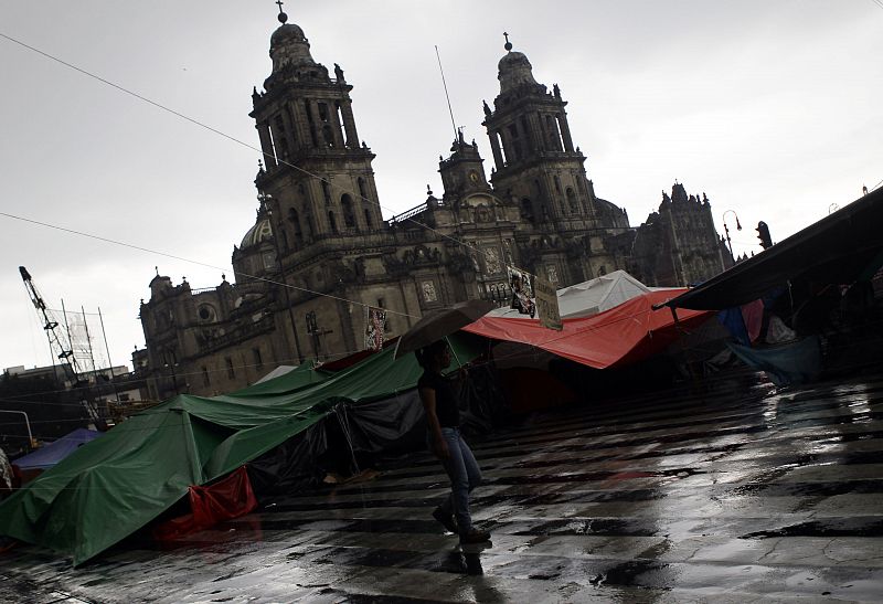 El campamento de los profesores en la Plaza del Zócalo de Ciudad de México