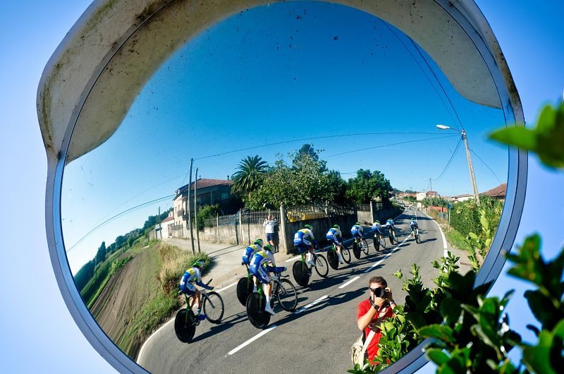 ¿Ciclismo? Un reflejo de la vida. Fotografía de César Carracedo Pose