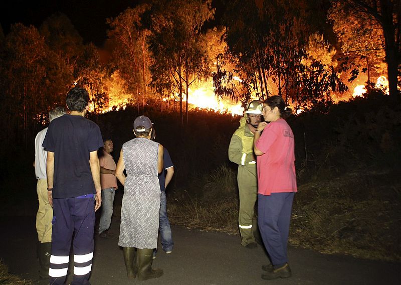 Incendio en el municipio de Ponte Caldelas, Pontevedra, este miércoles