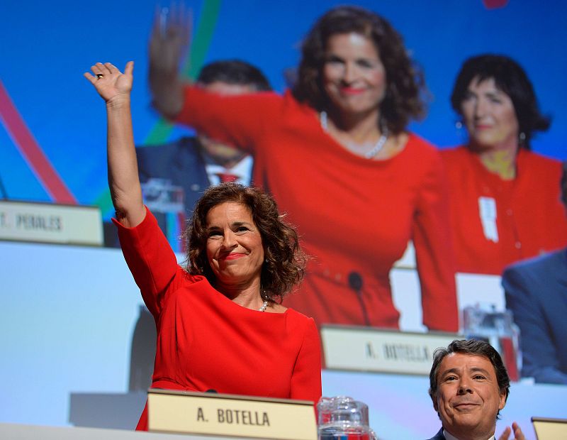 La alcaldesa de Madrid dirigió su discurso hacia la emoción y dijo que "nadie celebra la vida como el pueblo español"