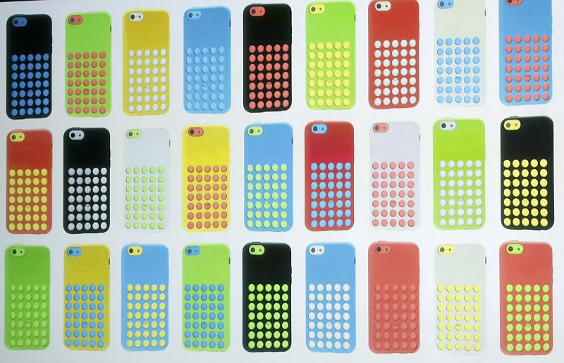 El nuevo iPhone en su serie iPhone 5C combina sus colores con una abundante gama de tonos en sus carcasas.