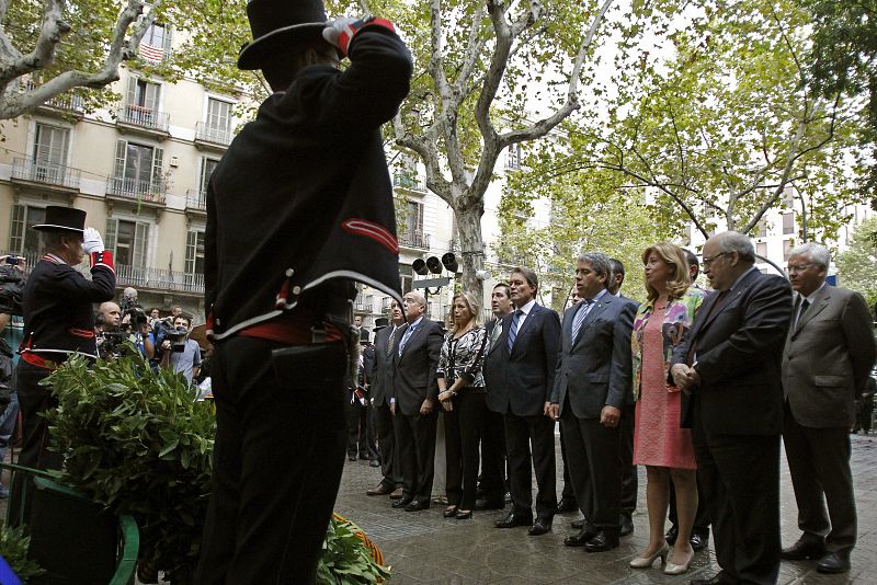 El Govern abre la ofrenda floral en el monumento a Rafael Casanova con motivo de la Diada