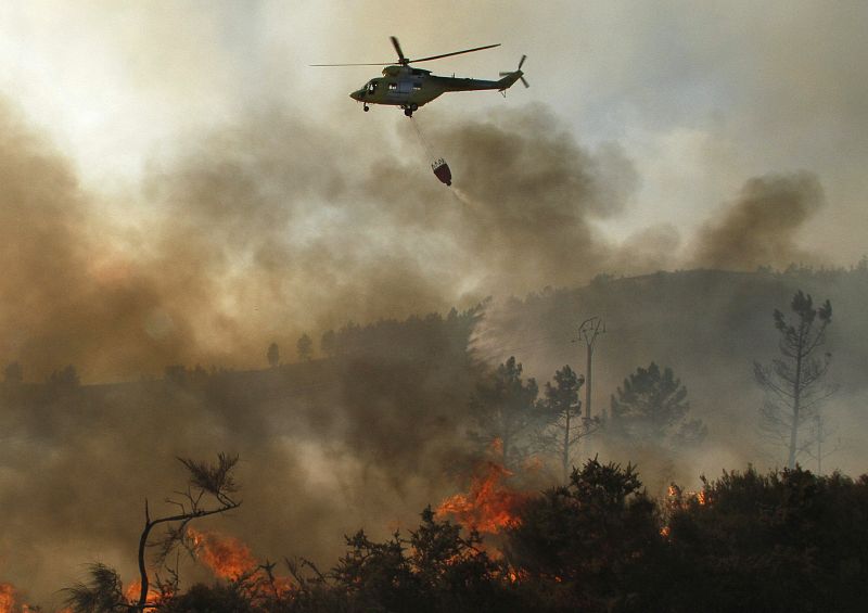 Incendio forestal en Fonsagrada en Lugo