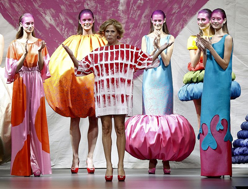 DESFILE DE AGATHA RUIZ DE LA PRADA